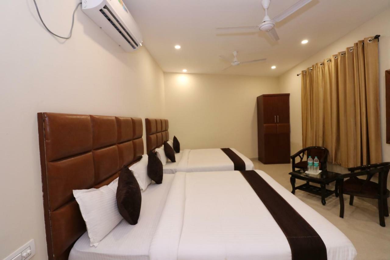 Hotel Dev Ganga Haridwar Exterior photo